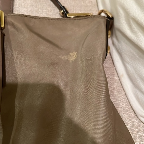 MICHAEL KORS bag large tan:khaki color so much room ! - Picture 11 of 12